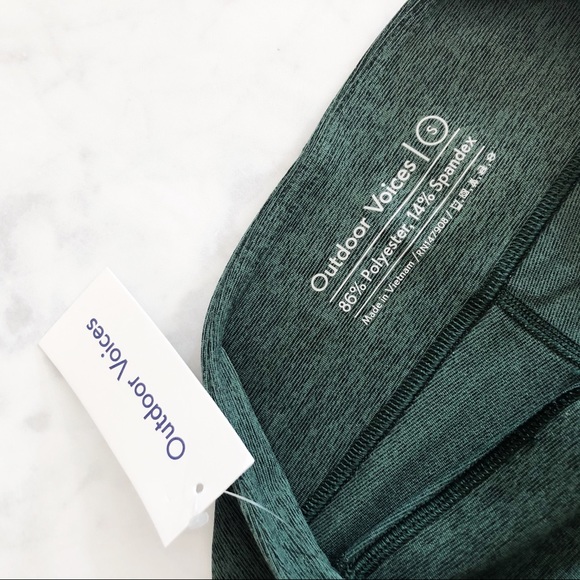 ❌SOLD❌ NWT Outdoor Voices 3/4 Warm Up Leggings - Picture 4 of 5